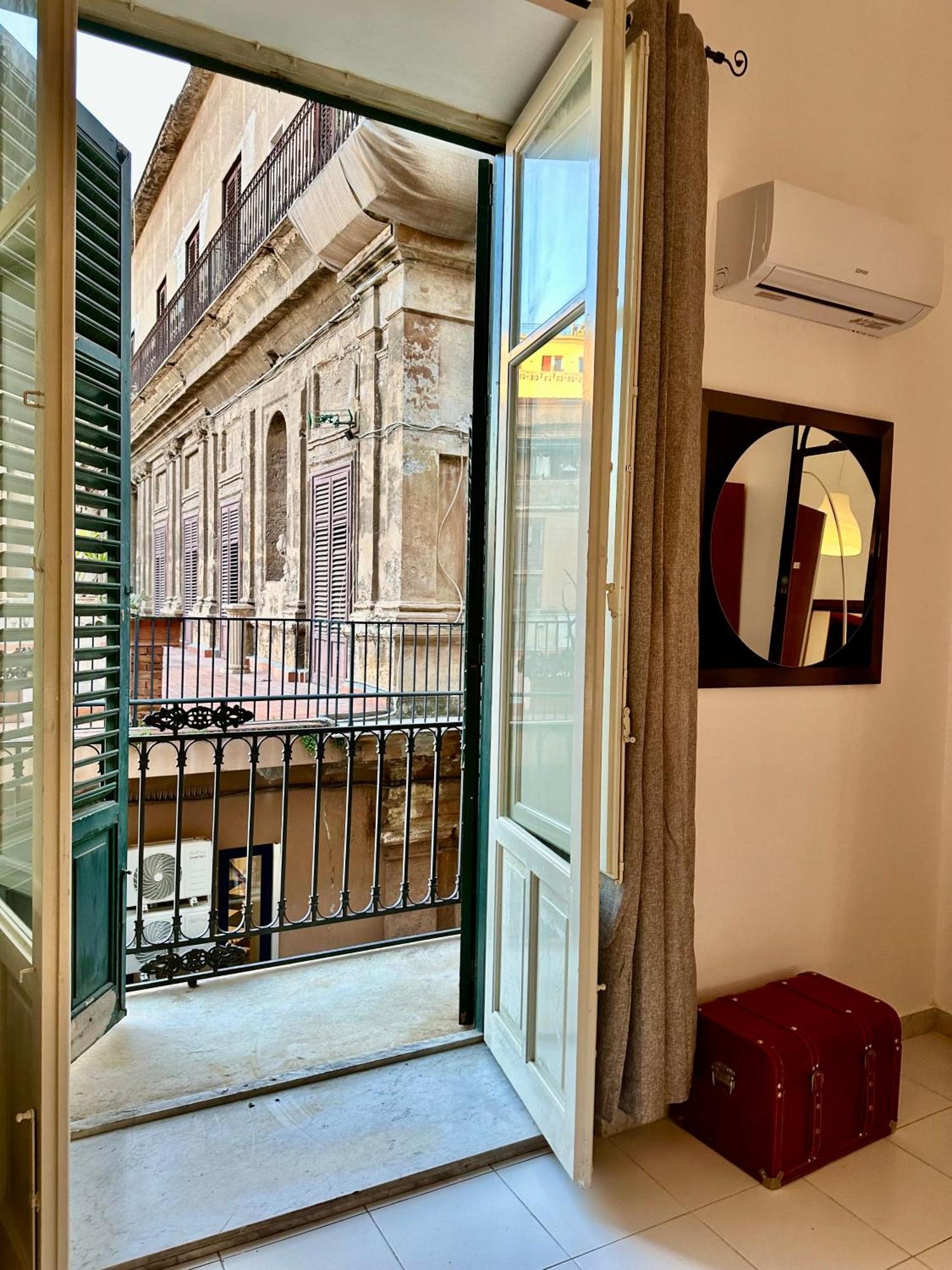 Appartamento A Un Passo Dal Massimo 2 Palermo Esterno foto